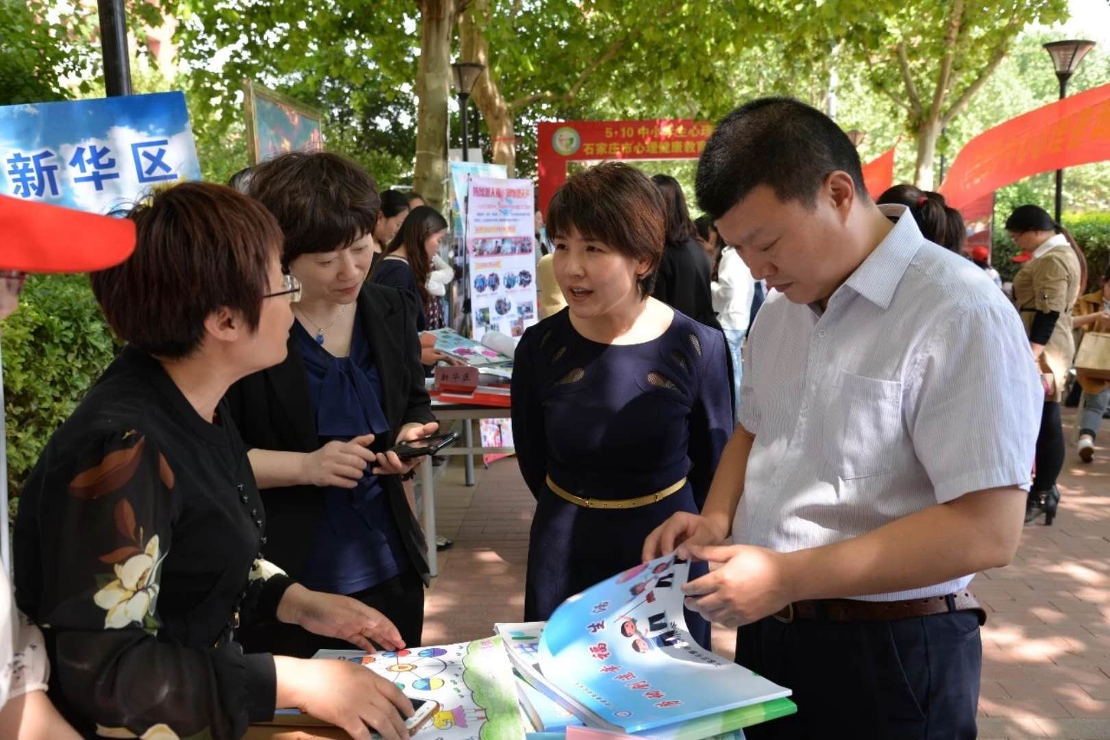 蔡杭州副主任参观刘宇岚处长陪同.jpg